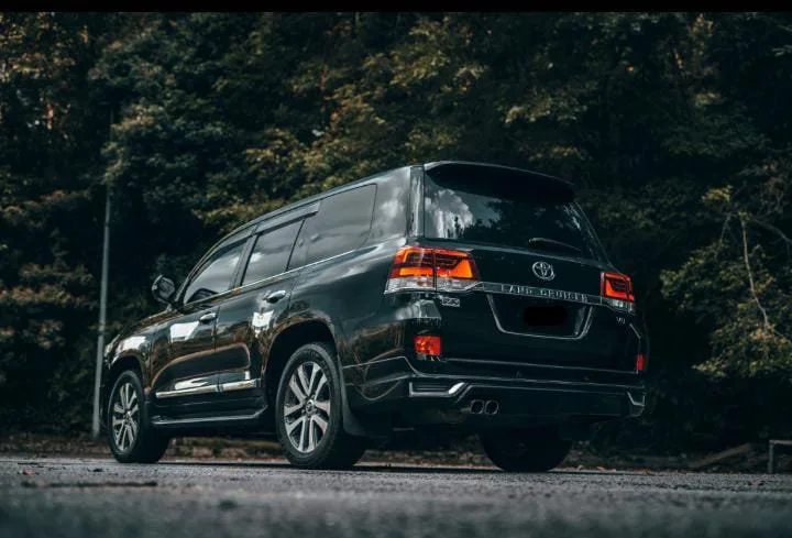 2021 Toyota Land Cruiser V8 200 Series — Car Rental Malaysia