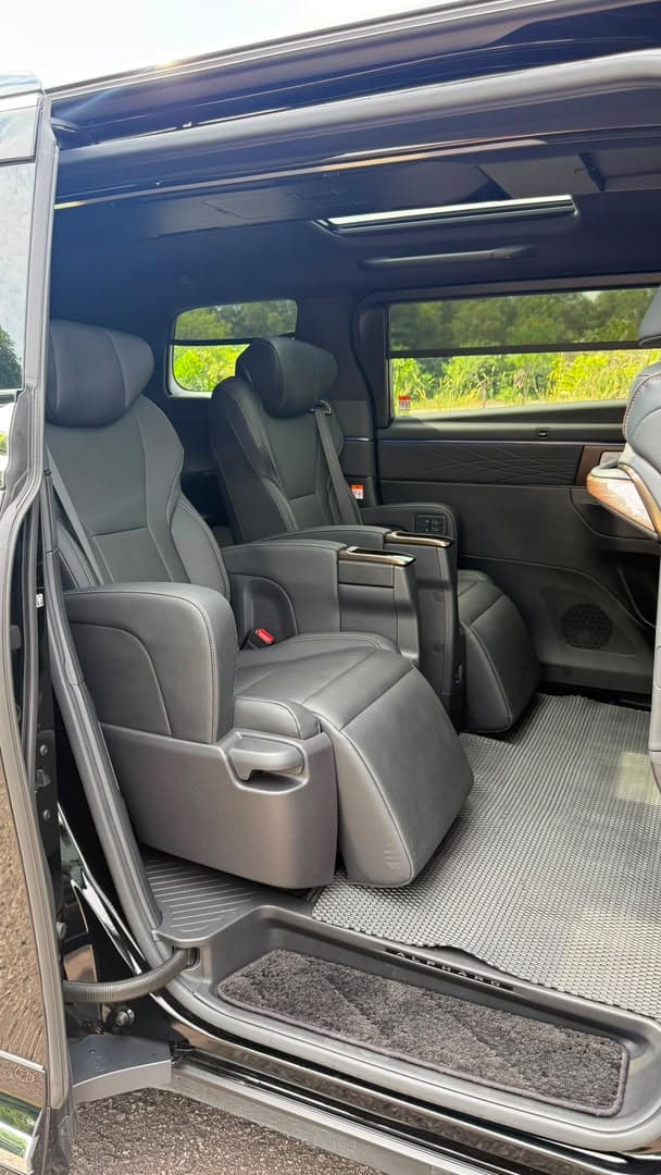 2026 Toyota  Alphard AGH 40 thumbnail 2