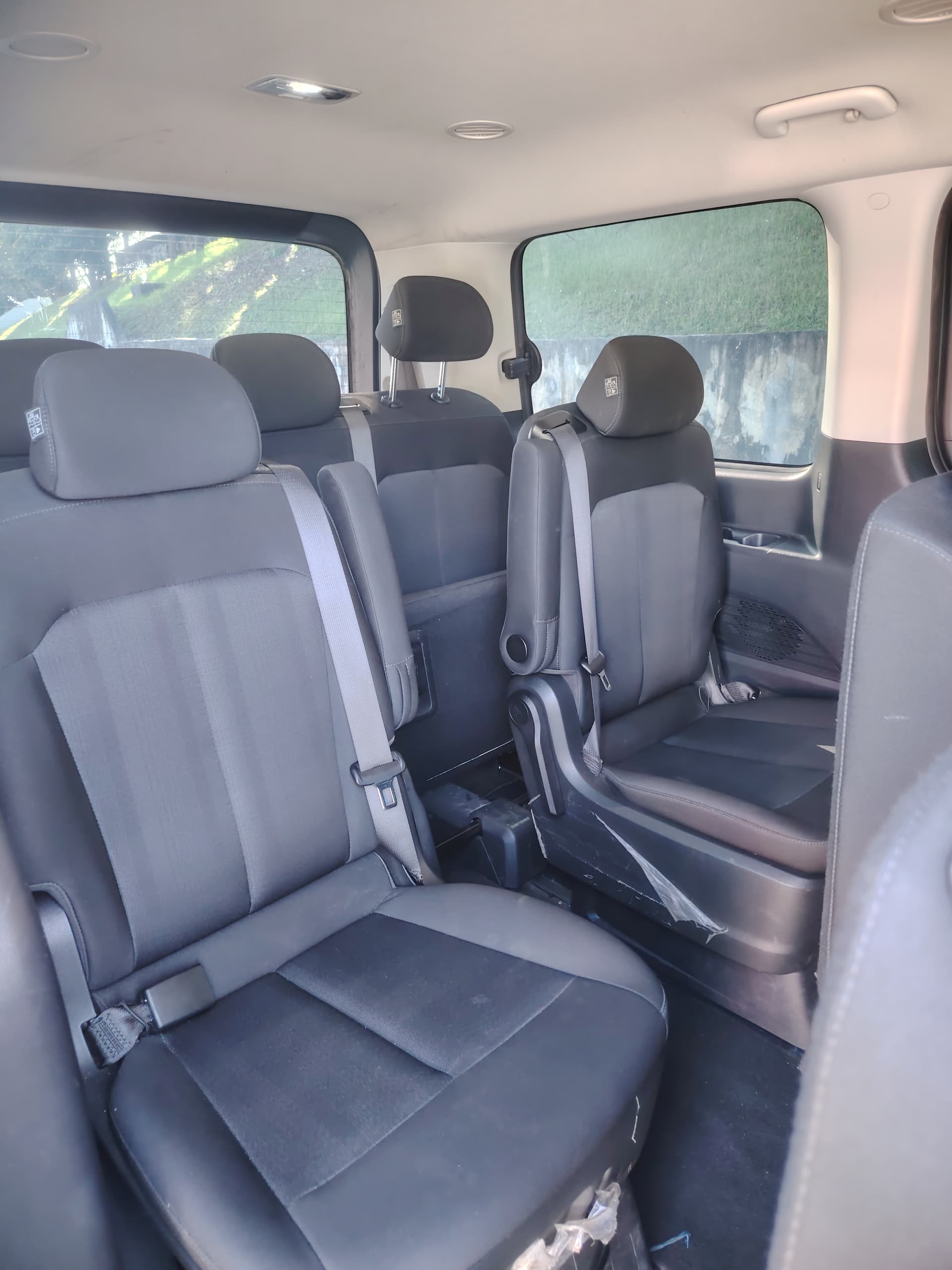 2024 Hyundai  Staria  Premium  thumbnail 3