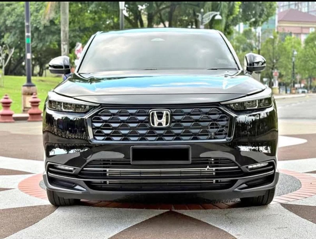2026 Honda  HR-V 1.5 V  thumbnail 2