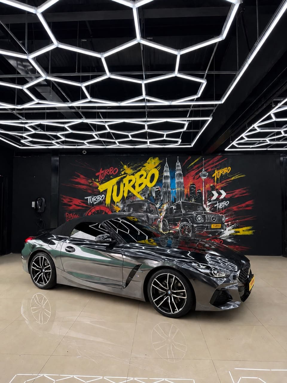 2025 BMW  Z4 thumbnail 4