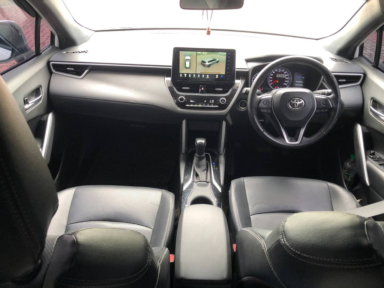 2023 Toyota  Cross 1.8 - image 1
