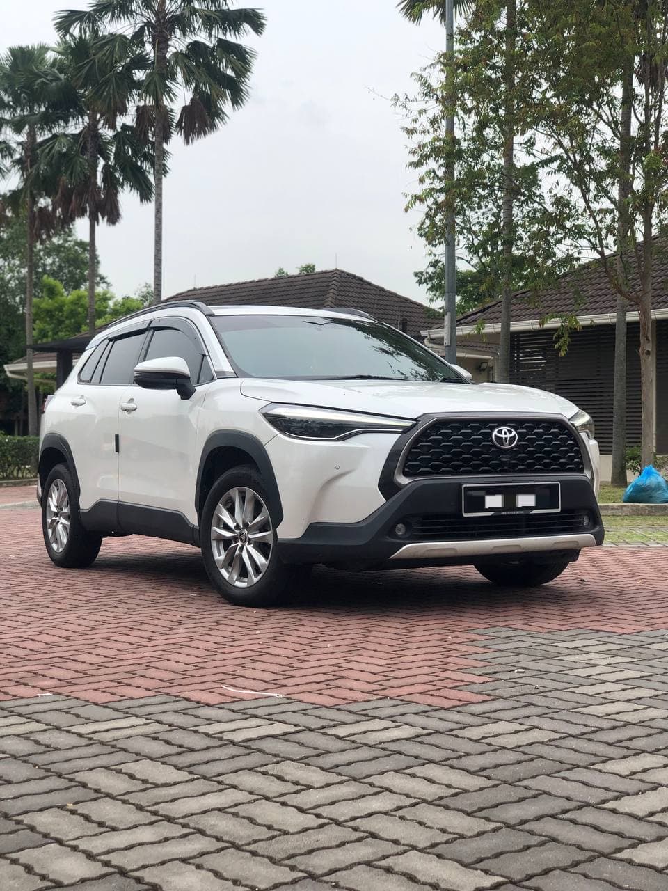 2023 Toyota  Cross 1.8 thumbnail 2