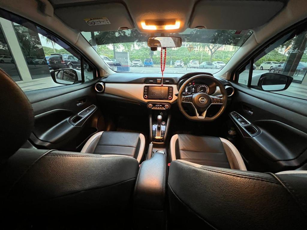 2022 Land Rover Range Rover Sport SVR thumbnail 2