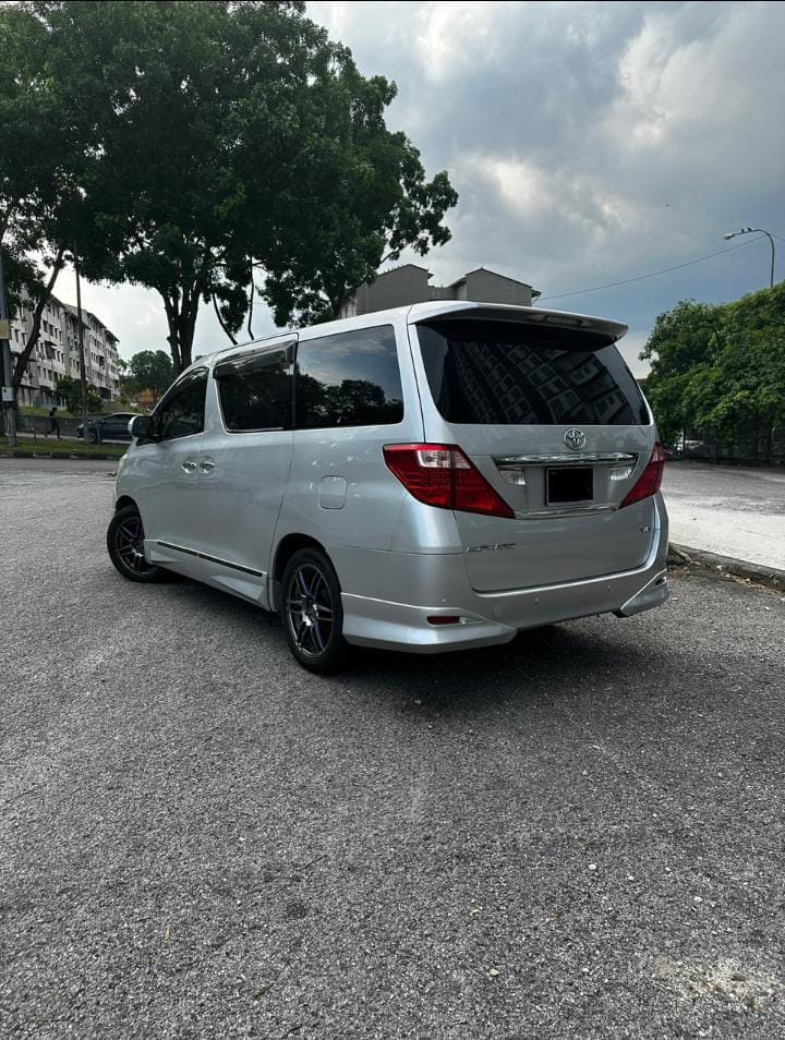 2015 Toyota Alphard 2.5 Pilot Seat - image 1