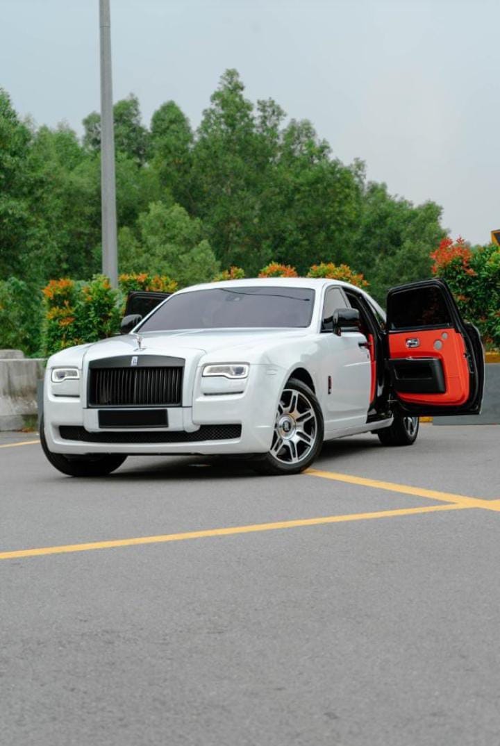 2022 Rolls-Royce Ghost Extended — Car Rental Malaysia